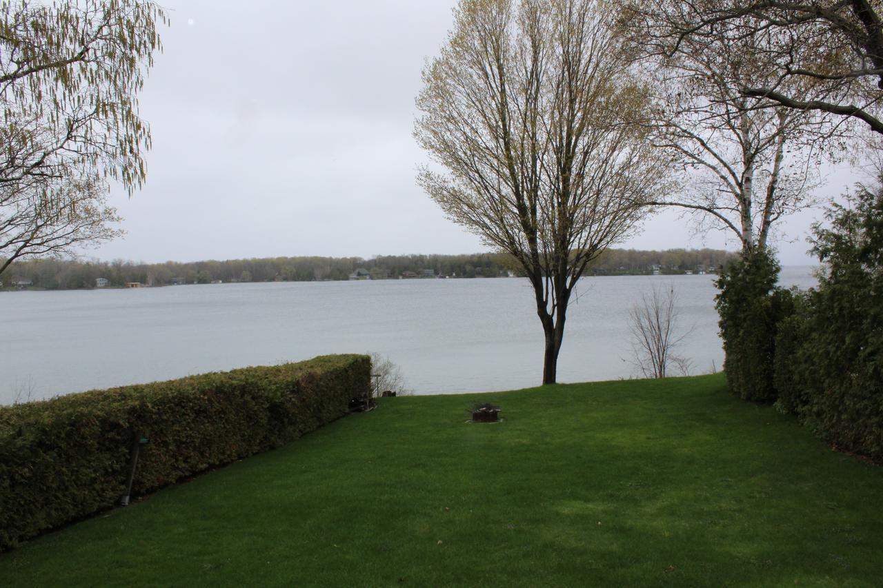 Water'S Edge B & B Oro-Medonte Exterior foto